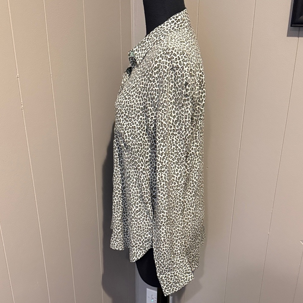 B36 Equipment Women's Large Leopard Print Button-Down Shirt - Picture 5 of 6